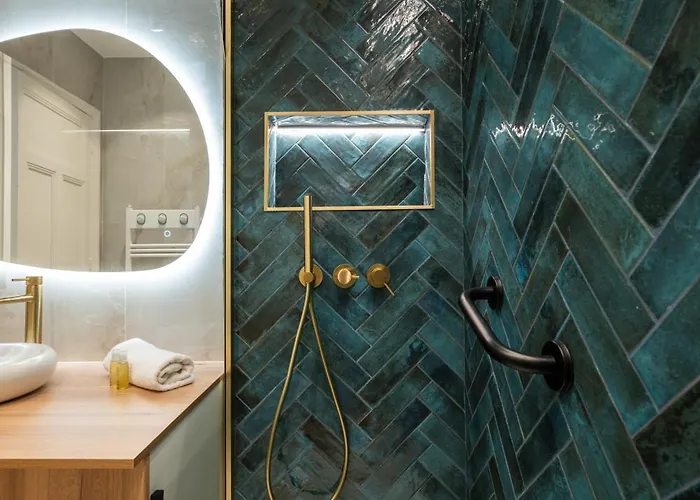 Apartman Chic 2-room - Place Du Pin *