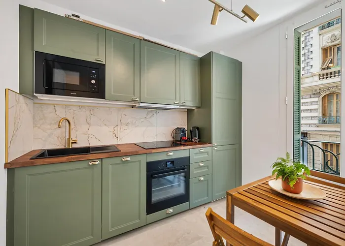 Apartman Chic 2-room - Place Du Pin *