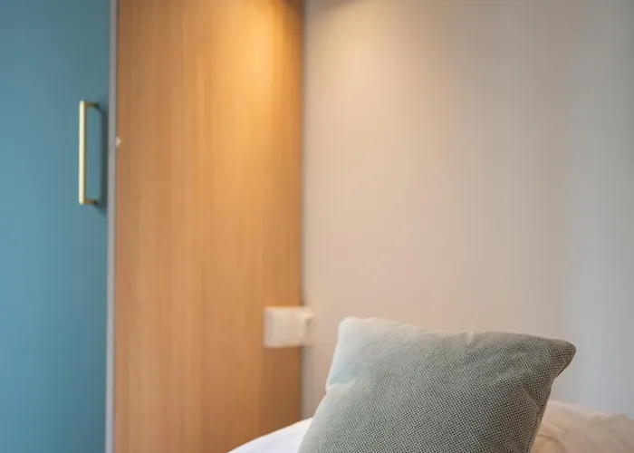 Chic 2-room - Place Du Pin *