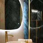 Chic 2-room - Place Du Pin *