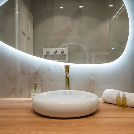 Chic 2-room - Place Du Pin