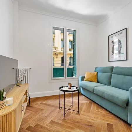 Chic 2-room - Place Du Pin Apartamento